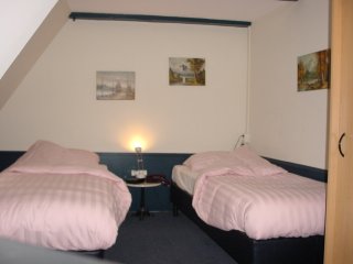 Kamer 4 aan de achterkant --het uitzicht is niet echt denderend--
